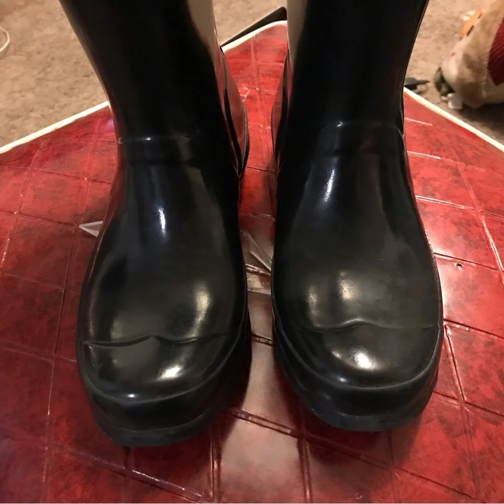 Hunter Unisex Gloss Original Kids Classic Rain Boots